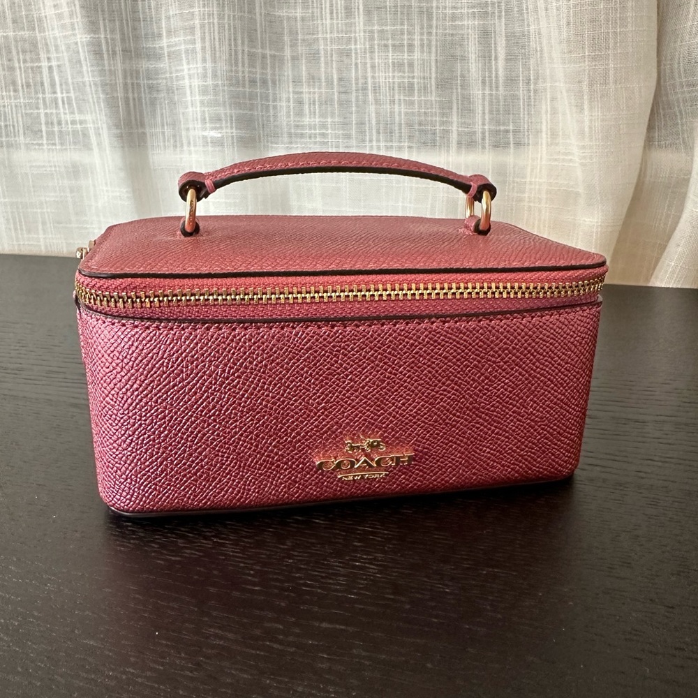 SOLD!!! Coach Jewelry Box 6x3.5x3